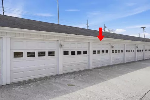 Exterior - 1630 Camellia Dr #B-1, Munster, IN 46321 photo 1 of 2