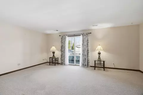 Living - 1630 Camellia Dr #B-1, Munster, IN 46321 photo 5 of 5