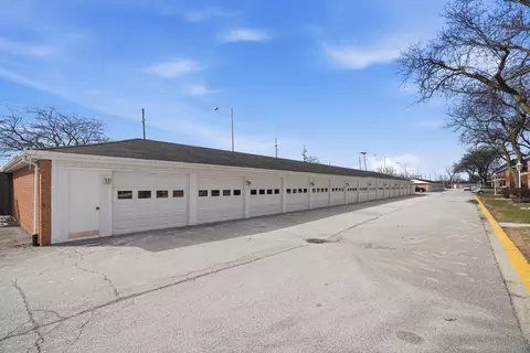 Exterior - 1630 Camellia Dr #B-1, Munster, IN 46321 photo 2 of 2