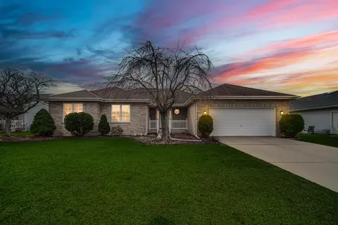 192 Summerhill Dr, Dyer, IN 46311