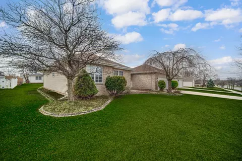 Exterior - 192 Summerhill Dr, Dyer, IN 46311 photo 2 of 5