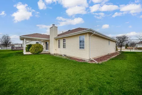 Exterior - 192 Summerhill Dr, Dyer, IN 46311 photo 4 of 5