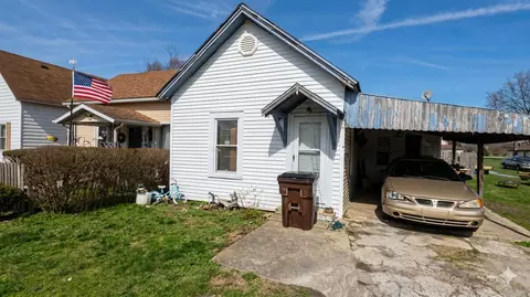 307 W Parkway Dr, Cambridge City, IN 47327