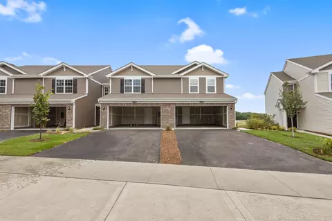 557 Cressmoor Blvd, Hobart, IN 46342
