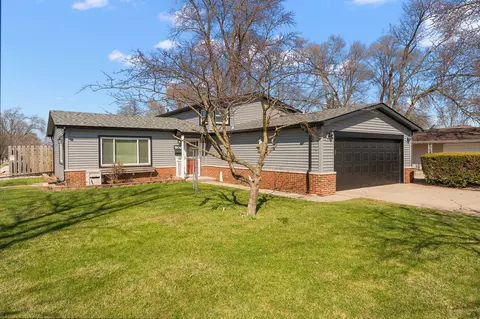 906 E Glen Park Ave, Griffith, IN 46319