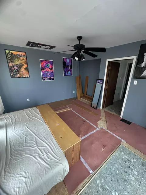 Bedroom - 4701 S 1, Redkey, IN 47373 photo 2 of 2