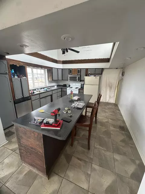 Kitchen - 4701 S 1, Redkey, IN 47373 photo 1 of 1