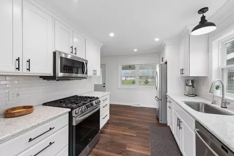 Kitchen - 157 E 700, Kouts, IN 46347 photo 2 of 2
