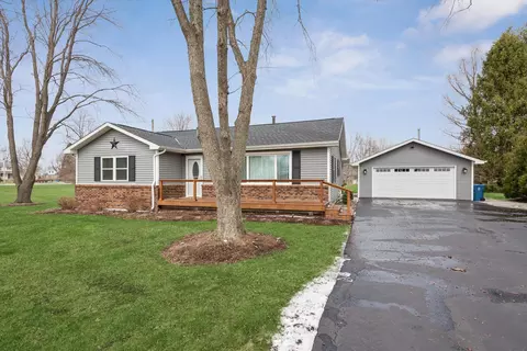 Exterior - 157 E 700, Kouts, IN 46347 photo 2 of 4