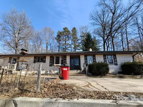 31 Smoke Rd, Valparaiso, IN 46385