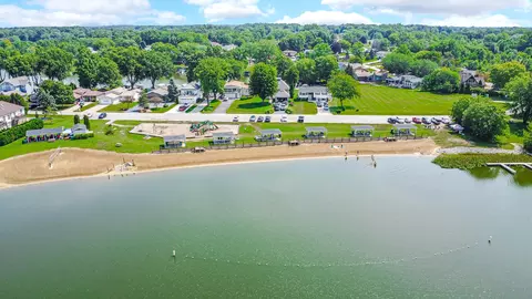 View/Area - 5040 Spinnaker Ln #C, Crown Point, IN 46307 photo 5 of 6