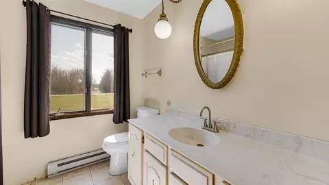 Bath - 3050 E 139th Ave, Crown Point, IN 46307 photo 2 of 3