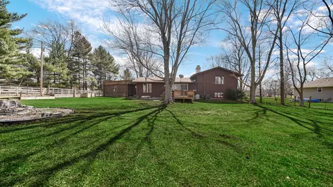 Exterior - 3050 E 139th Ave, Crown Point, IN 46307 photo 4 of 11