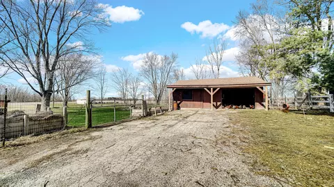 Exterior - 3050 E 139th Ave, Crown Point, IN 46307 photo 6 of 11