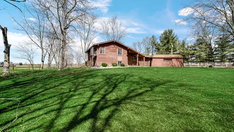 Exterior - 3050 E 139th Ave, Crown Point, IN 46307 photo 10 of 11