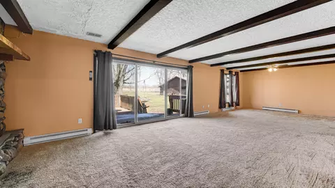 Living - 3050 E 139th Ave, Crown Point, IN 46307 photo 1 of 4