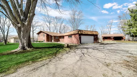 Exterior - 3050 E 139th Ave, Crown Point, IN 46307 photo 7 of 11