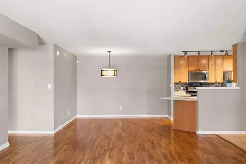 Living - 10404 White Oak Ln #2A, Munster, IN 46321 photo 6 of 7