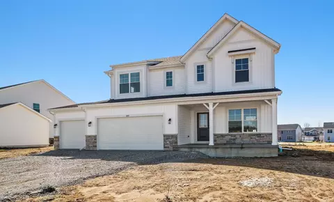 3851 Angel Oak Ave, Valparaiso, IN 46385