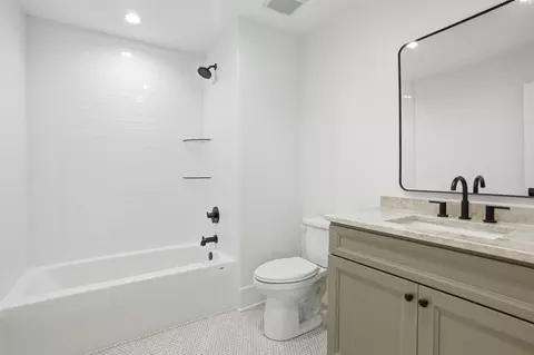 Bath - 9631 Sweetspire Ave, Saint John, IN 46373 photo 9 of 9