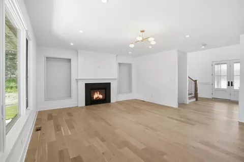 Living - 9631 Sweetspire Ave, Saint John, IN 46373 photo 3 of 5