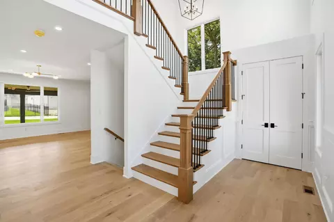 Entry Way - 9631 Sweetspire Ave, Saint John, IN 46373 photo 3 of 4