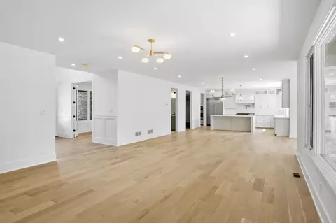 Living - 9631 Sweetspire Ave, Saint John, IN 46373 photo 2 of 5