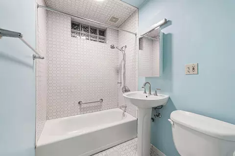 8632 Oak Ave, Gary, IN 46403 photo 17