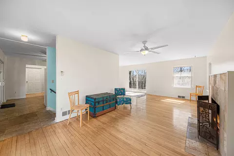 8632 Oak Ave, Gary, IN 46403 photo 4