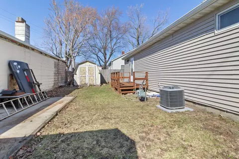 Exterior - 825 N Sherman St, Crown Point, IN 46307 photo 3 of 4
