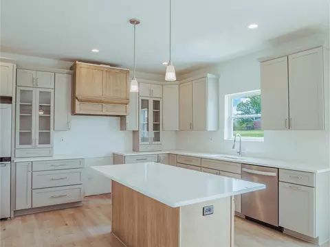 Kitchen - 11659 Park St, Crown Point, IN 46307 photo 2 of 3