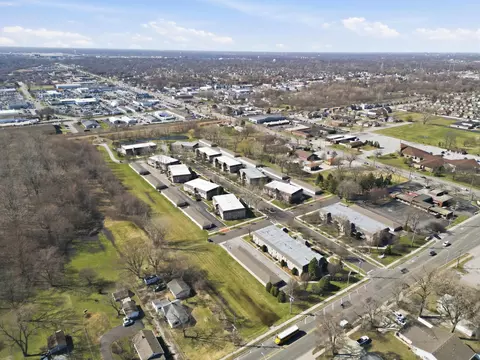 2711 Georgetowne Dr #B2, Highland, IN 46322 photo 29
