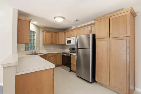 2711 Georgetowne Dr #B2, Highland, IN 46322 photo 9