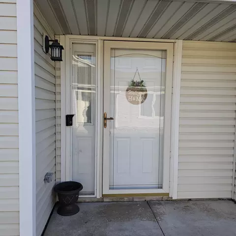 9991 Hunters Run, Saint John, IN 46373