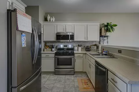 Kitchen - 1743 Springtime Ct, Dyer, IN 46311 photo 1 of 2
