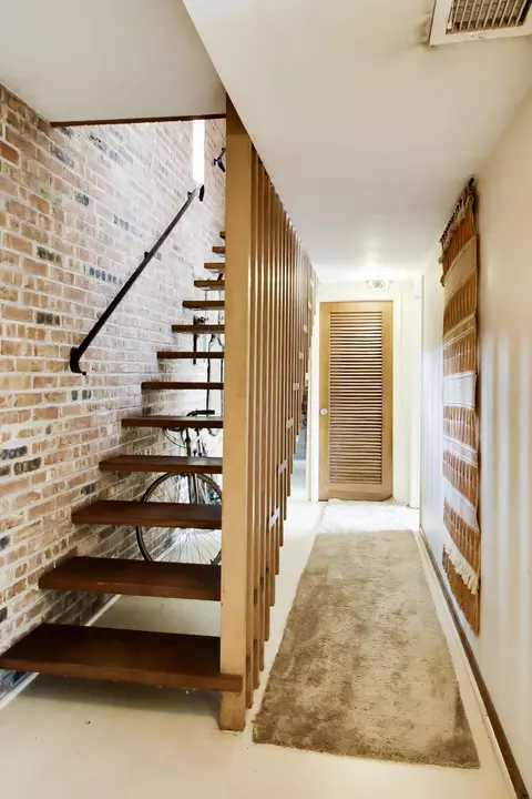 Entry Way - 14 Beach Lane Ct, Ogden Dunes, IN 46368 photo 1 of 1