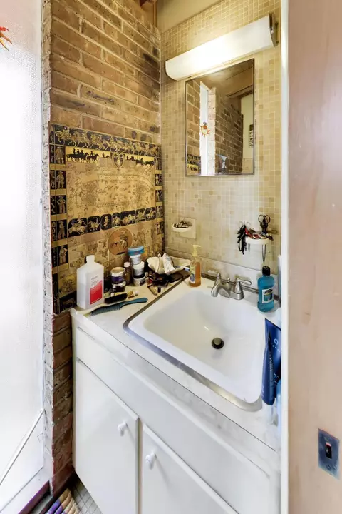 Bath - 14 Beach Lane Ct, Ogden Dunes, IN 46368 photo 1 of 2