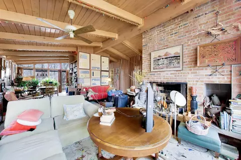 Living - 14 Beach Lane Ct, Ogden Dunes, IN 46368 photo 3 of 6
