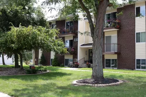 121 N West St #22, Crown Point, IN 46307