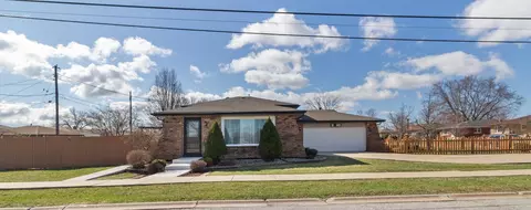 6703 New Jersey Ave, Hammond, IN 46323