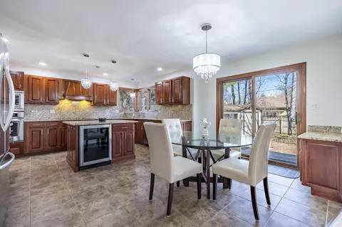 Kitchen - 8407 Beech Ave, Munster, IN 46321 photo 4 of 4
