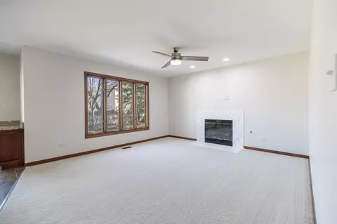 Living - 8407 Beech Ave, Munster, IN 46321 photo 7 of 9