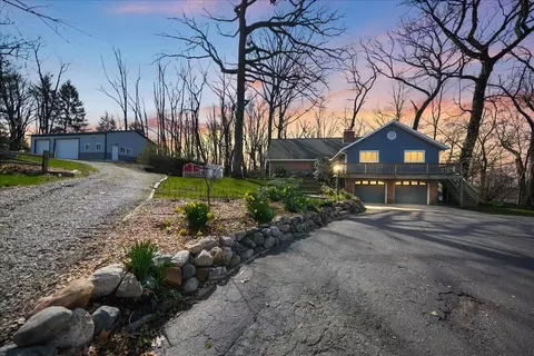 1686 W 300, La Porte, IN 46350
