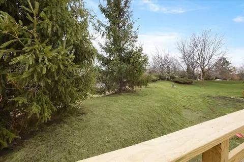 Exterior - 948 Cornwallis Ln, Munster, IN 46321 photo 5 of 5