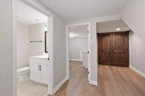 Entry Way - 948 Cornwallis Ln, Munster, IN 46321 photo 4 of 4