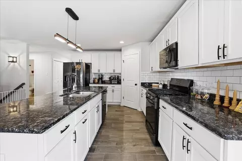 Kitchen - 10132 Azalea Dr, Crown Point, IN 46307 photo 2 of 2