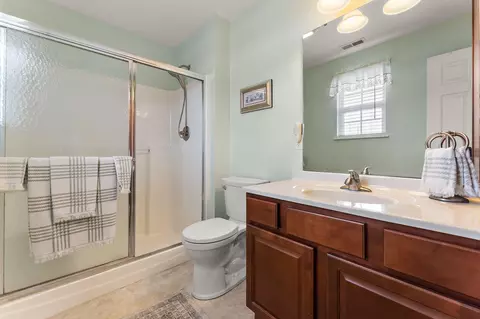 Bath - 7035 Tompkins Ct, Griffith, IN 46319 photo 1 of 3