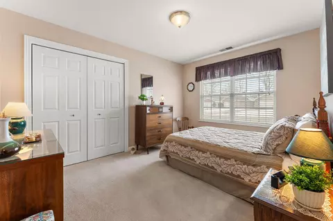 Bedroom - 7035 Tompkins Ct, Griffith, IN 46319 photo 5 of 5