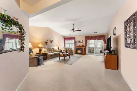 Living - 7035 Tompkins Ct, Griffith, IN 46319 photo 1 of 2