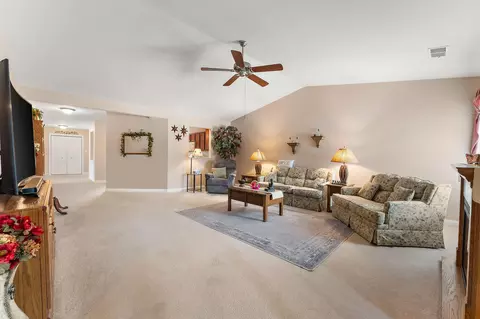 Living - 7035 Tompkins Ct, Griffith, IN 46319 photo 2 of 2